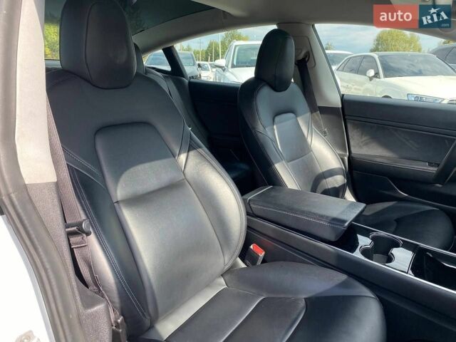 Білий Тесла Модель 3, об'ємом двигуна 0 л та пробігом 182 тис. км за 15900 $, фото 23 на Automoto.ua