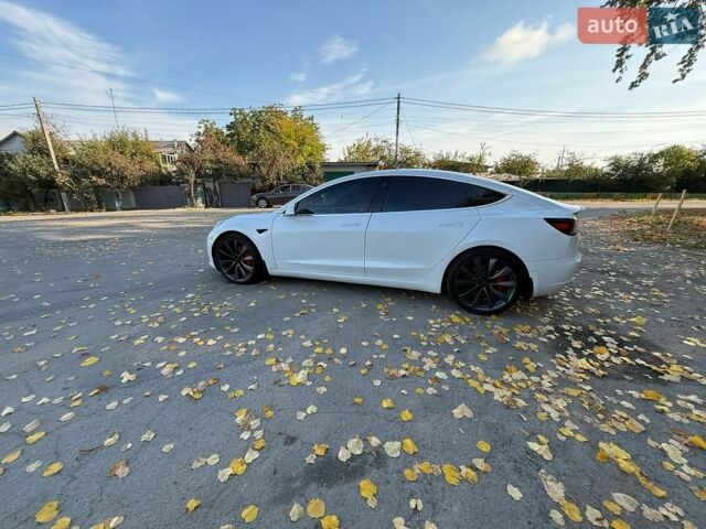 Белый Тесла Модель 3, объемом двигателя 0 л и пробегом 146 тыс. км за 18700 $, фото 6 на Automoto.ua