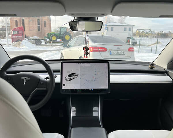 Білий Тесла Модель 3, об'ємом двигуна 0 л та пробігом 79 тис. км за 16200 $, фото 18 на Automoto.ua