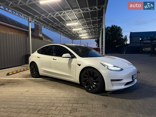 Білий Тесла Модель 3, об'ємом двигуна 0 л та пробігом 230 тис. км за 16000 $, фото 2 на Automoto.ua