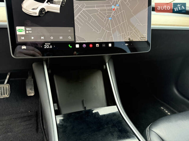 Белый Тесла Модель 3, объемом двигателя 0 л и пробегом 227 тыс. км за 14000 $, фото 12 на Automoto.ua