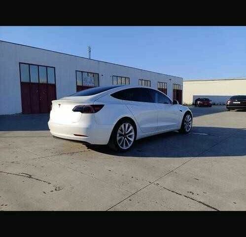 Білий Тесла Модель 3, об'ємом двигуна 0 л та пробігом 124 тис. км за 13500 $, фото 6 на Automoto.ua