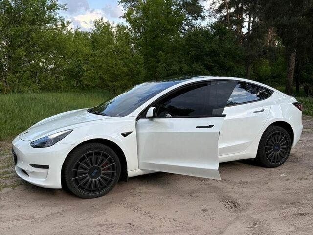 Білий Тесла Модель 3, об'ємом двигуна 0 л та пробігом 152 тис. км за 20900 $, фото 8 на Automoto.ua