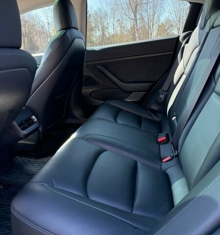 Белый Тесла Модель 3, объемом двигателя 0 л и пробегом 82 тыс. км за 16500 $, фото 6 на Automoto.ua