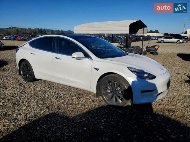 Білий Тесла Модель 3, об'ємом двигуна 0 л та пробігом 81 тис. км за 4500 $, фото 9 на Automoto.ua