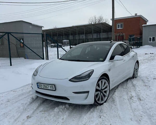 Білий Тесла Модель 3, об'ємом двигуна 0 л та пробігом 111 тис. км за 14500 $, фото 4 на Automoto.ua