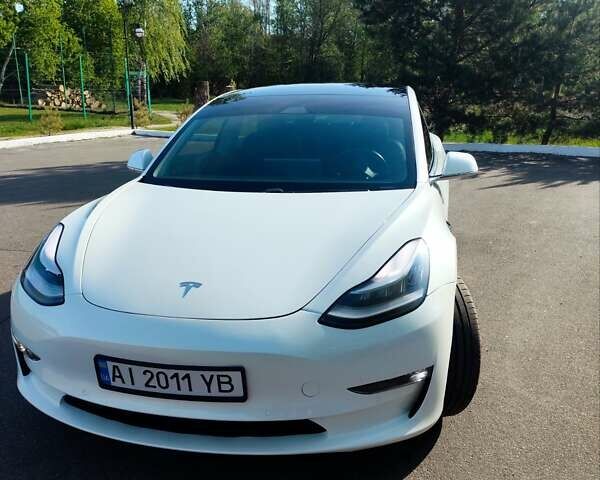 Білий Тесла Модель 3, об'ємом двигуна 0 л та пробігом 252 тис. км за 16000 $, фото 1 на Automoto.ua