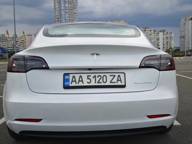 Білий Тесла Модель 3, об'ємом двигуна 0 л та пробігом 112 тис. км за 23800 $, фото 5 на Automoto.ua