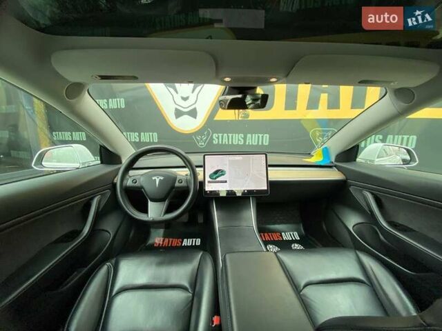 Білий Тесла Модель 3, об'ємом двигуна 0 л та пробігом 65 тис. км за 19700 $, фото 21 на Automoto.ua