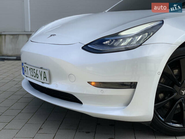 Тесла Модель 3 2020 у Івано-Франківську на Automoto.ua Білий Тесла Модель 3, об'ємом двигуна 0 л та пробігом 145 тис. км за 14850 $, фото 54 на Automoto.ua