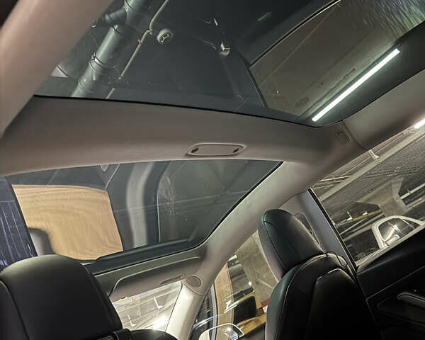 Білий Тесла Модель 3, об'ємом двигуна 0 л та пробігом 65 тис. км за 15300 $, фото 10 на Automoto.ua