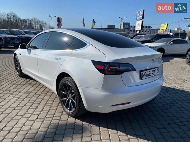 Білий Тесла Модель 3, об'ємом двигуна 0 л та пробігом 75 тис. км за 15000 $, фото 4 на Automoto.ua