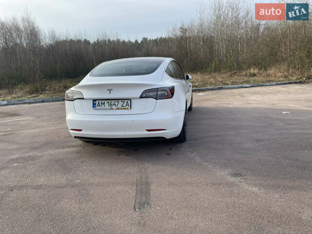 Белый Тесла Модель 3, объемом двигателя 0 л и пробегом 65 тыс. км за 20500 $, фото 3 на Automoto.ua