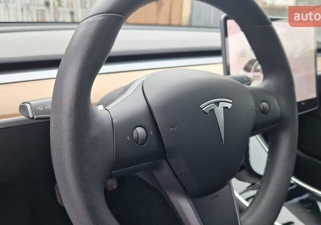 Білий Тесла Модель 3, об'ємом двигуна 0 л та пробігом 142 тис. км за 17300 $, фото 7 на Automoto.ua