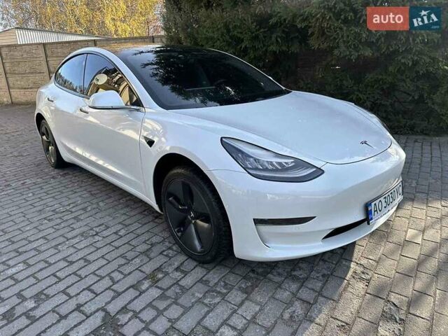 Белый Тесла Модель 3, объемом двигателя 0 л и пробегом 99 тыс. км за 23000 $, фото 1 на Automoto.ua