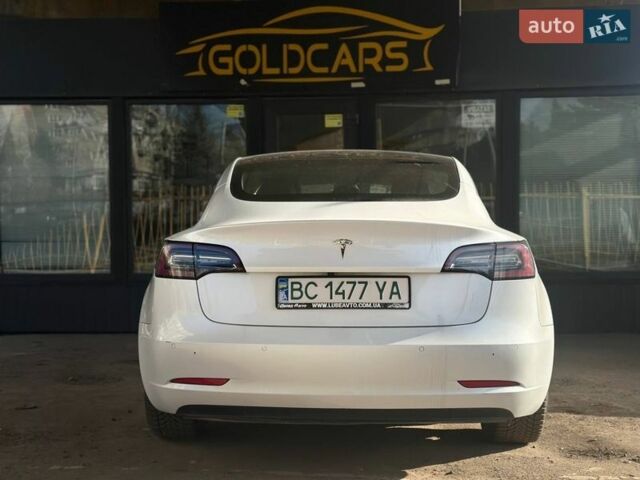 Белый Тесла Модель 3, объемом двигателя 0 л и пробегом 91 тыс. км за 15500 $, фото 9 на Automoto.ua