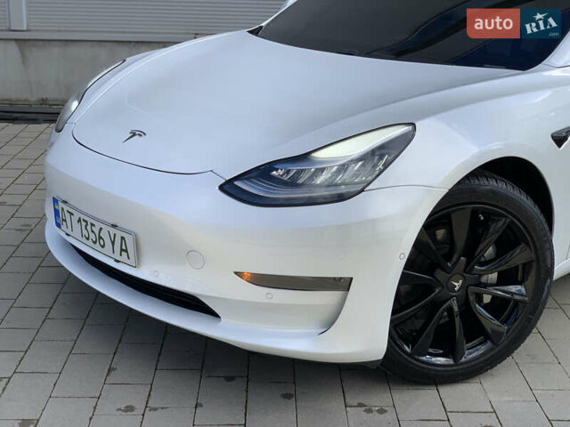 Тесла Модель 3 2020 у Івано-Франківську на Automoto.ua Білий Тесла Модель 3, об'ємом двигуна 0 л та пробігом 145 тис. км за 14850 $, фото 50 на Automoto.ua