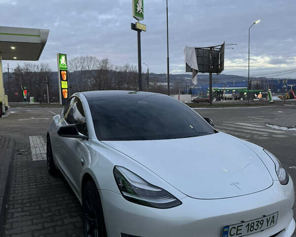 Белый Тесла Модель 3, объемом двигателя 0 л и пробегом 106 тыс. км за 18800 $, фото 1 на Automoto.ua