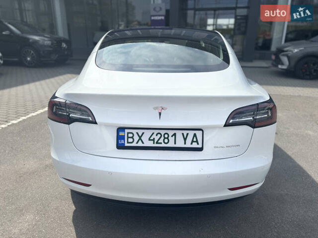 Білий Тесла Модель 3, об'ємом двигуна 0 л та пробігом 91 тис. км за 22500 $, фото 8 на Automoto.ua