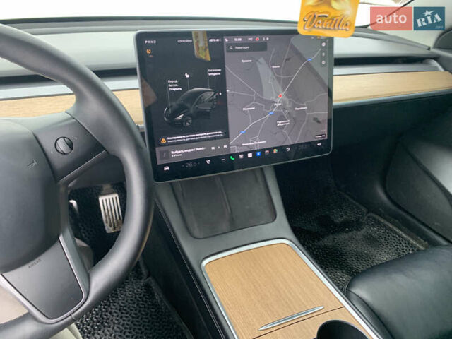 Білий Тесла Модель 3, об'ємом двигуна 0 л та пробігом 74 тис. км за 14800 $, фото 8 на Automoto.ua