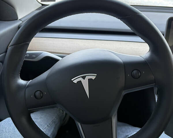 Білий Тесла Модель 3, об'ємом двигуна 0 л та пробігом 191 тис. км за 18500 $, фото 6 на Automoto.ua