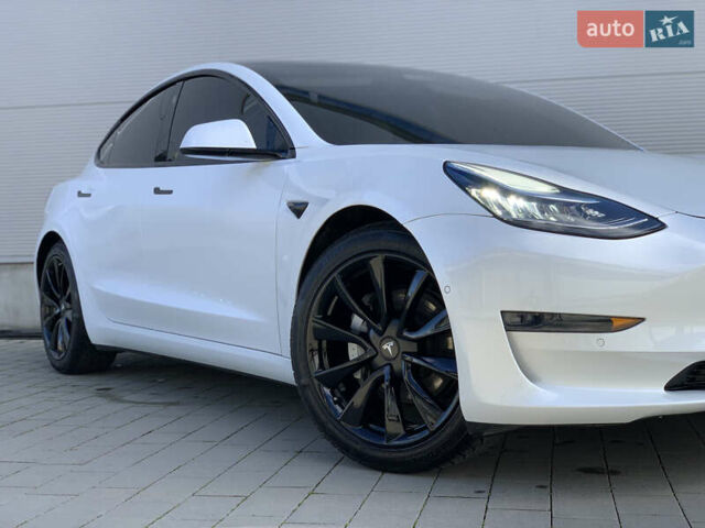 Тесла Модель 3 2020 у Івано-Франківську на Automoto.ua Білий Тесла Модель 3, об'ємом двигуна 0 л та пробігом 145 тис. км за 14850 $, фото 15 на Automoto.ua