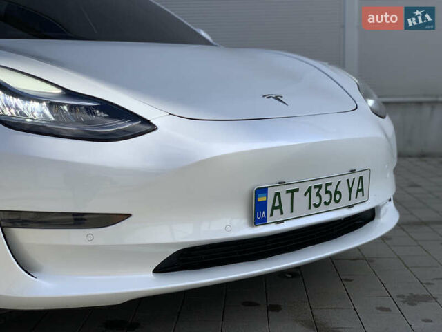 Тесла Модель 3 2020 у Івано-Франківську на Automoto.ua Білий Тесла Модель 3, об'ємом двигуна 0 л та пробігом 145 тис. км за 14850 $, фото 28 на Automoto.ua