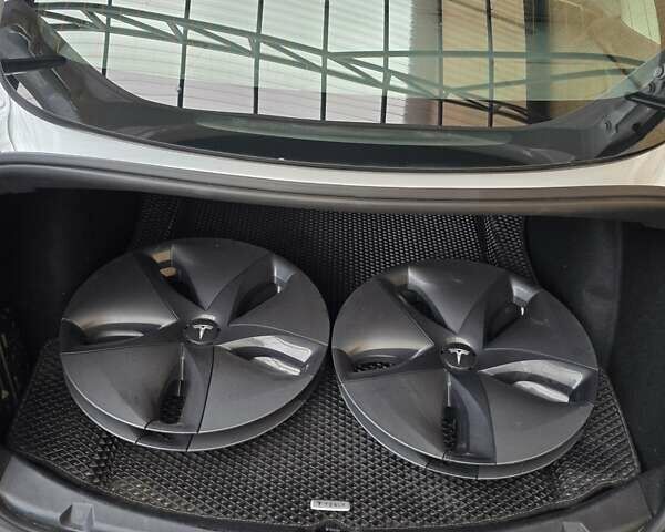Белый Тесла Модель 3, объемом двигателя 0 л и пробегом 91 тыс. км за 17499 $, фото 20 на Automoto.ua