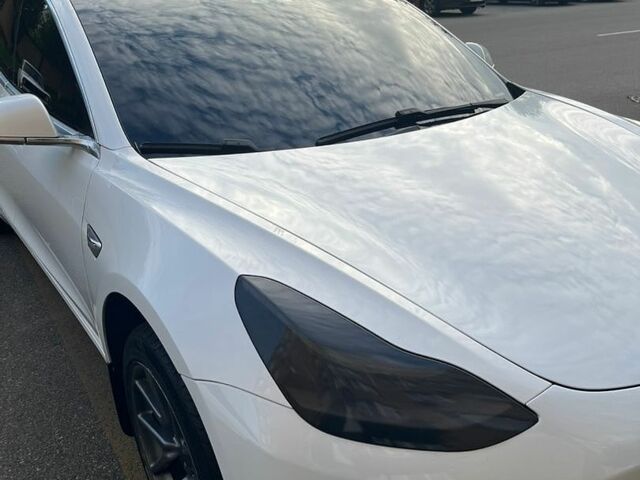 Білий Тесла Модель 3, об'ємом двигуна 0 л та пробігом 59 тис. км за 17500 $, фото 19 на Automoto.ua