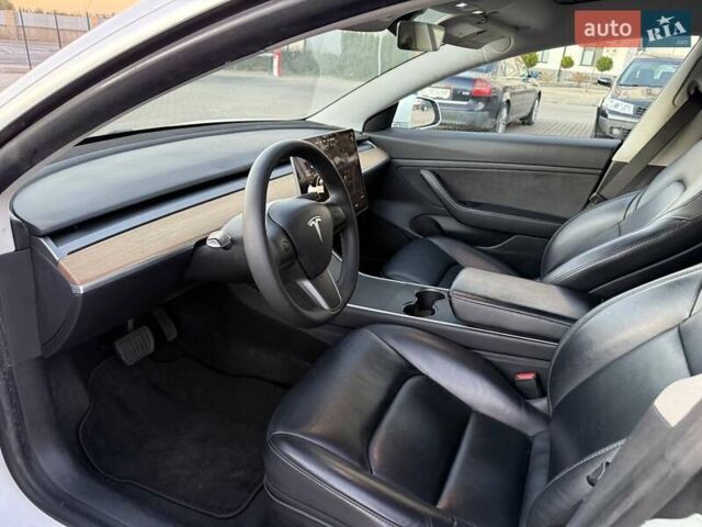 Білий Тесла Модель 3, об'ємом двигуна 0 л та пробігом 221 тис. км за 12700 $, фото 16 на Automoto.ua