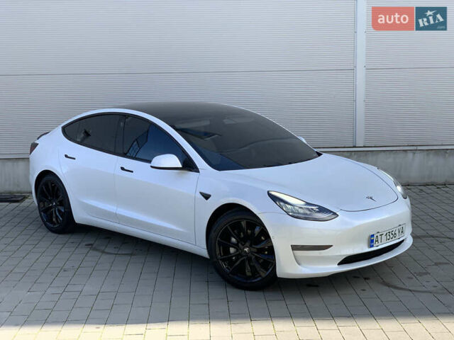 Тесла Модель 3 2020 у Івано-Франківську на Automoto.ua Білий Тесла Модель 3, об'ємом двигуна 0 л та пробігом 145 тис. км за 14850 $, фото 4 на Automoto.ua