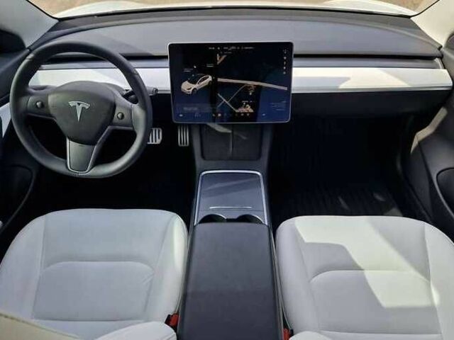 Белый Тесла Модель 3, объемом двигателя 0 л и пробегом 42 тыс. км за 14600 $, фото 9 на Automoto.ua