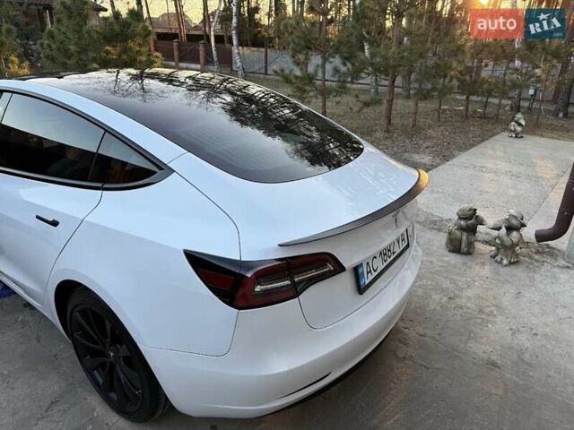 Білий Тесла Модель 3, об'ємом двигуна 0 л та пробігом 92 тис. км за 21300 $, фото 33 на Automoto.ua