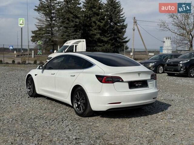 Белый Тесла Модель 3, объемом двигателя 0 л и пробегом 130 тыс. км за 17950 $, фото 9 на Automoto.ua