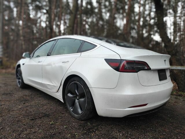 Білий Тесла Модель 3, об'ємом двигуна 0 л та пробігом 67 тис. км за 9500 $, фото 13 на Automoto.ua