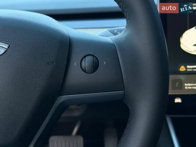 Белый Тесла Модель 3, объемом двигателя 0 л и пробегом 84 тыс. км за 15500 $, фото 25 на Automoto.ua