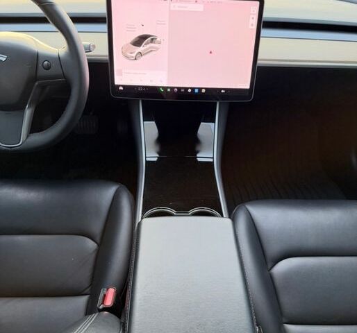 Белый Тесла Модель 3, объемом двигателя 0 л и пробегом 223 тыс. км за 12200 $, фото 11 на Automoto.ua