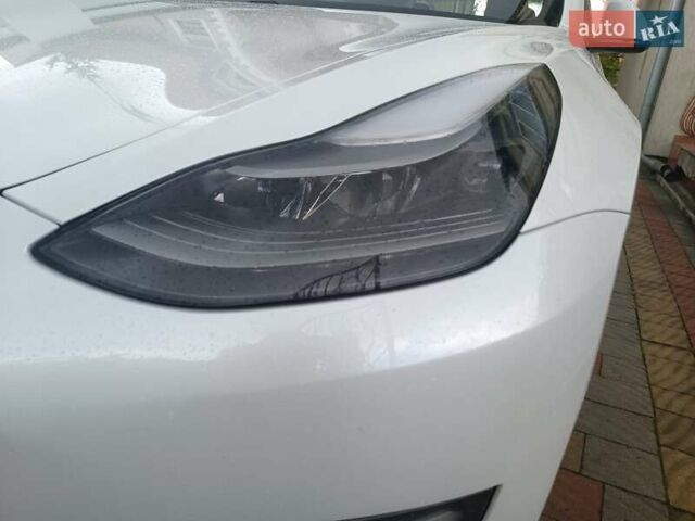 Тесла Модель 3 2020 в Львове на Automoto.ua Белый Тесла Модель 3, объемом двигателя 0 л и пробегом 88 тыс. км за 22500 $, фото 19 на Automoto.ua