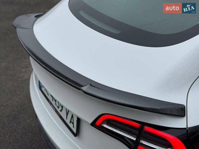 Белый Тесла Модель 3, объемом двигателя 0 л и пробегом 105 тыс. км за 14999 $, фото 9 на Automoto.ua