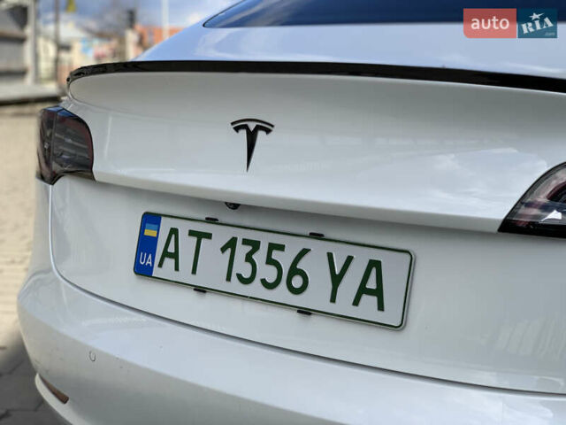 Тесла Модель 3 2020 у Івано-Франківську на Automoto.ua Білий Тесла Модель 3, об'ємом двигуна 0 л та пробігом 145 тис. км за 14850 $, фото 78 на Automoto.ua