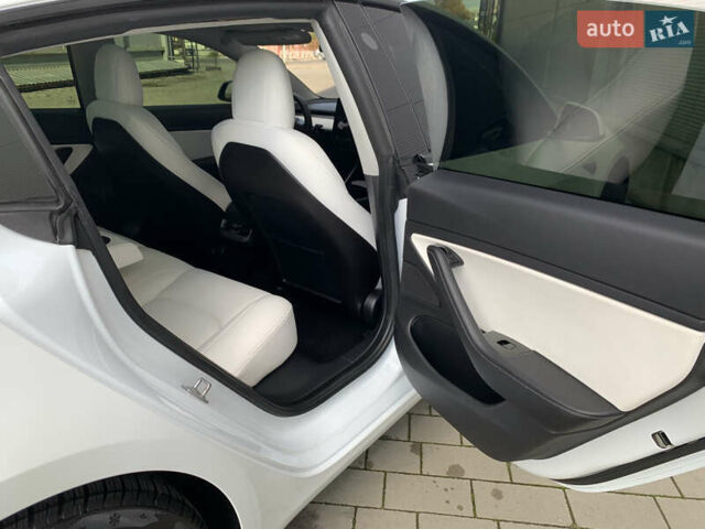 Тесла Модель 3 2020 у Івано-Франківську на Automoto.ua Білий Тесла Модель 3, об'ємом двигуна 0 л та пробігом 145 тис. км за 14850 $, фото 103 на Automoto.ua