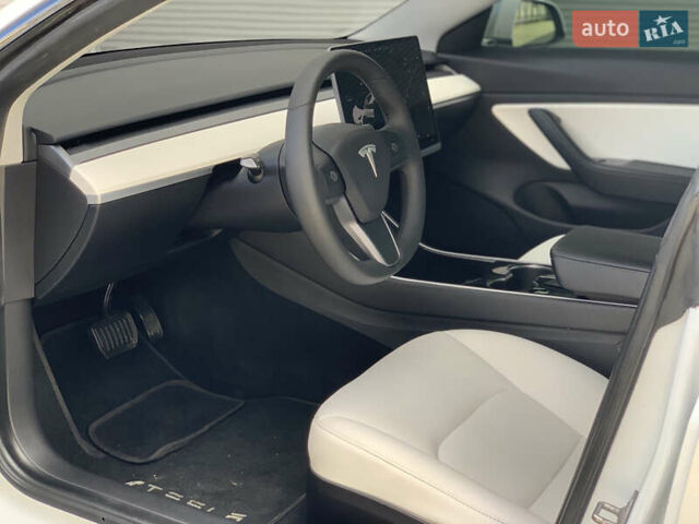 Тесла Модель 3 2020 у Івано-Франківську на Automoto.ua Білий Тесла Модель 3, об'ємом двигуна 0 л та пробігом 145 тис. км за 14850 $, фото 121 на Automoto.ua