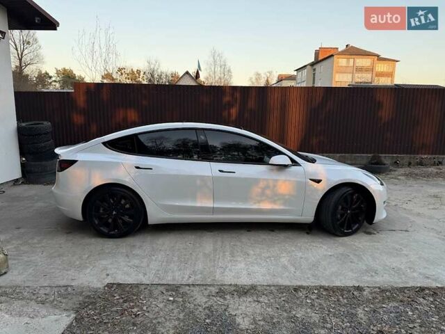 Белый Тесла Модель 3, объемом двигателя 0 л и пробегом 54 тыс. км за 21700 $, фото 6 на Automoto.ua
