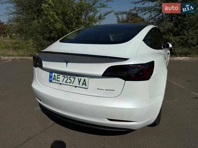 Білий Тесла Модель 3, об'ємом двигуна 0 л та пробігом 96 тис. км за 18800 $, фото 23 на Automoto.ua