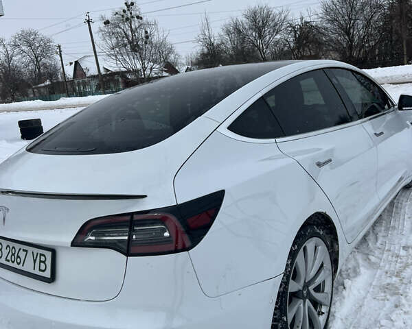 Білий Тесла Модель 3, об'ємом двигуна 0 л та пробігом 111 тис. км за 14500 $, фото 8 на Automoto.ua