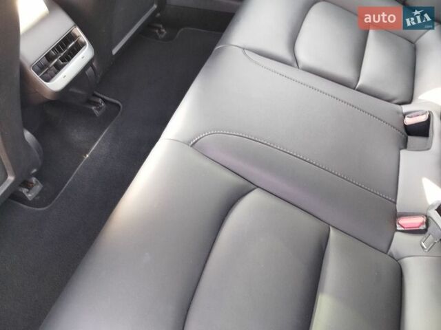 Белый Тесла Модель 3, объемом двигателя 0 л и пробегом 47 тыс. км за 18750 $, фото 9 на Automoto.ua