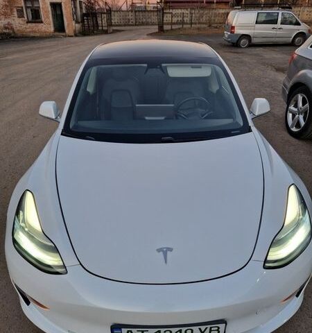 Белый Тесла Модель 3, объемом двигателя 0 л и пробегом 85 тыс. км за 15000 $, фото 4 на Automoto.ua