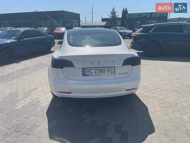 Білий Тесла Модель 3, об'ємом двигуна 0 л та пробігом 199 тис. км за 15999 $, фото 2 на Automoto.ua