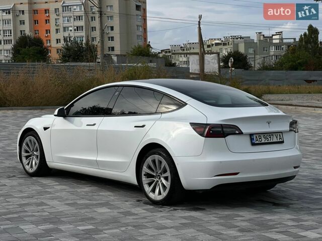 Білий Тесла Модель 3, об'ємом двигуна 0 л та пробігом 81 тис. км за 16500 $, фото 12 на Automoto.ua