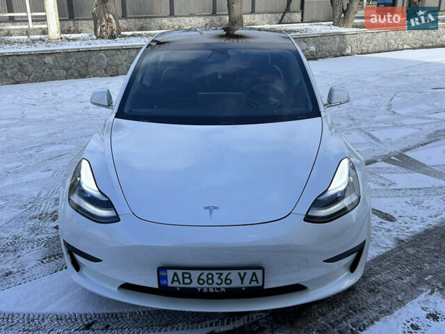 Белый Тесла Модель 3, объемом двигателя 0 л и пробегом 63 тыс. км за 19500 $, фото 30 на Automoto.ua